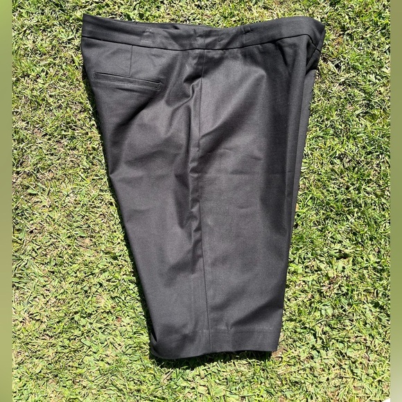 NWT Nic + Zoe Black Bermuda Shorts - size 12 - Picture 2 of 5